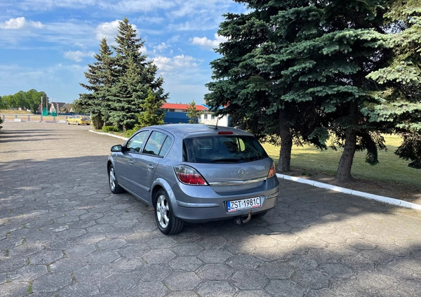 Opel Astra cena 14000 przebieg: 199080, rok produkcji 2004 z Kłecko małe 92